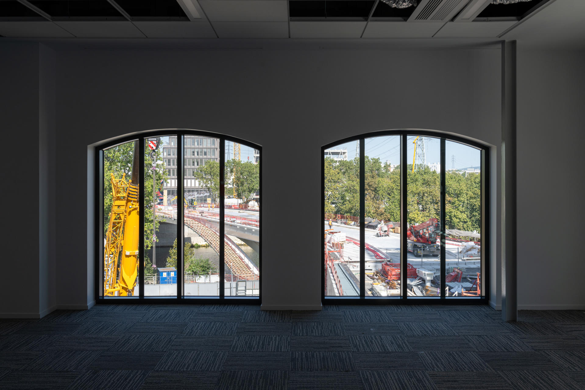 Vue depuis la Halle Maxwell au village olympique, secteurs A et B à Saint-Denis (Seine-Saint-Denis), le 18 juillet 2023.