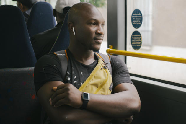 Deen, 35 ans, travaille dans le BTP et s’arrête au Bourget pour aller travailler sur un chantier. Il a pris l’un des bus mis en place par la SNCF lors des travaux de la ligne B pour faire la navette entre Saint-Denis et Aulnay-sous-Bois. 